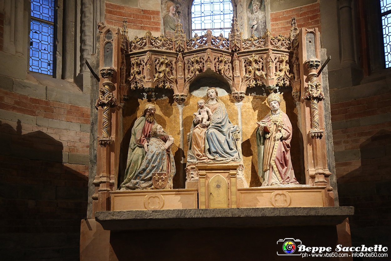 VBS_7522 - Abbazia di Vezzolano - Presepe artistico di Anna Rosa Nicola.jpg